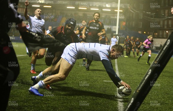 020319 - Cardiff Blues v Southern Kings - Guinness PRO14 - Jason Harries of Cardiff Blues scores a try