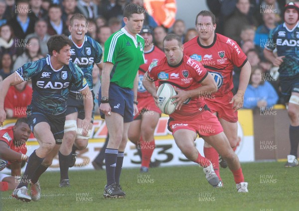 211012 Cardiff Blues v RC Toulon - Heineken Cup -Toulon's Fredric Michalak takes on Blues' Lloyd Williams 