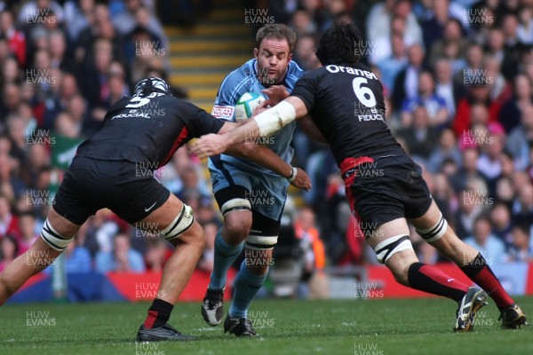 11.04.09  Cardiff Blues vs. Toulouse. Heineken Cup 1/4 Final. Xavier Rush Takes on Patricio Albacete(5) & Jean Boulhiou. 