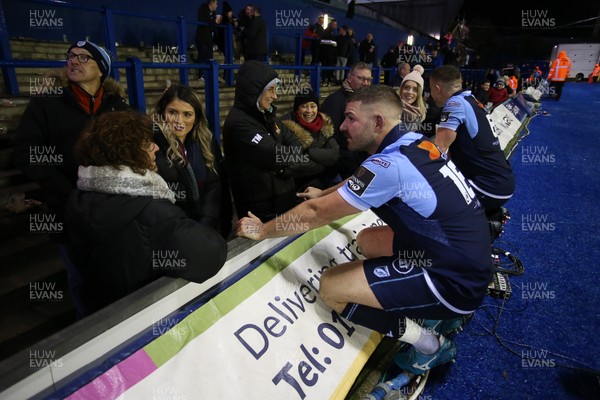 091119 - Cardiff Blues v Toyota Cheetahs - Guinness PRO14 - Kirby Myhill of Cardiff Blues talks to family at full time
