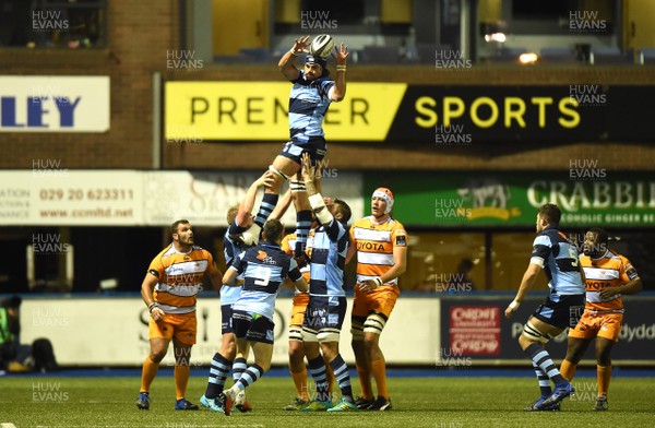 280918 - Cardiff Blues v Cheetahs - Guinness PRO14 - George Earle of Cardiff Blues wins line out ball
