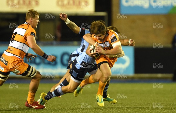 280918 - Cardiff Blues v Cheetahs - Guinness PRO14 - Benhard Janse van Rensburg of Cheetahs is tackled by Gareth Anscombe of Cardiff Blues