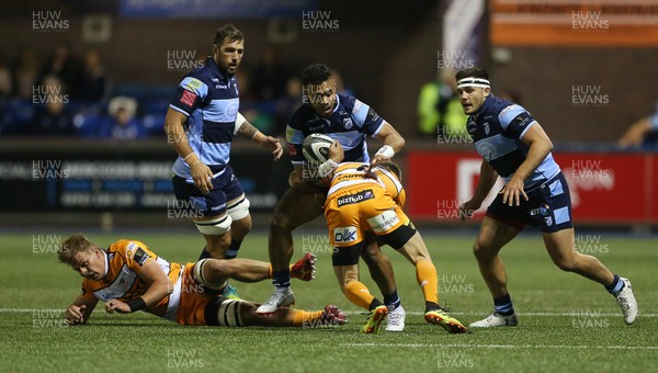 280918 - Cardiff Blues v Toyota Cheetahs - Guinness PRO14 - Willis Halaholo of Cardiff Blues is tackled by Tian Meyer of Cheetahs