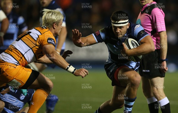 280918 - Cardiff Blues v Toyota Cheetahs - Guinness PRO14 - Ellis Jenkins of Cardiff Blues is tackled by Tian Schoeman of Cheetahs