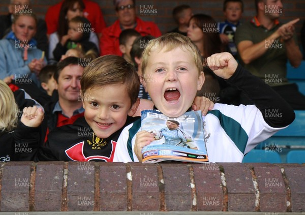 220912 Cardiff Blues v Treviso - RaboDirect PRO 12 -Blues' fans 