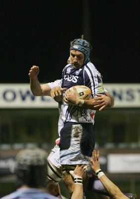 170212 Cardiff Blues v Ulster - RaboDirect PRO 12 -Blues' Michael Paterson wins lineout ball