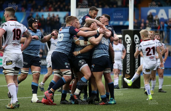 240318 - Cardiff Blues v Ulster  - Guinness PRO14 - Dillon Lewis of Cardiff Blues celebrates scoring a try with team mates