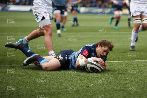 240318 - Cardiff Blues v Ulster - Guinness PRO14 - Blaine Scully of Cardiff Blues scores a try