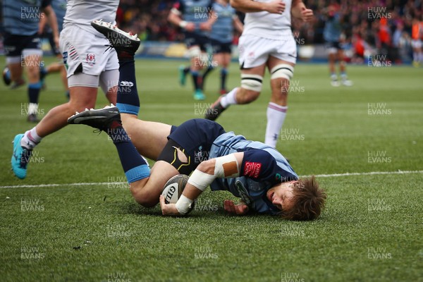240318 - Cardiff Blues v Ulster - Guinness PRO14 - Blaine Scully of Cardiff Blues scores a try