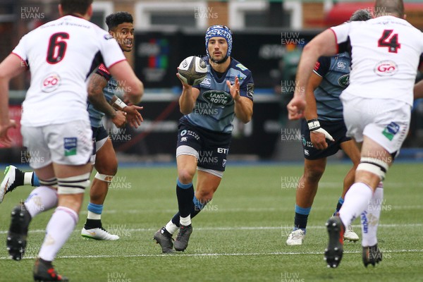 240318 - Cardiff Blues v Ulster - Guinness PRO14 - Matthew Morgan of Cardiff Blues takes an attacking ball