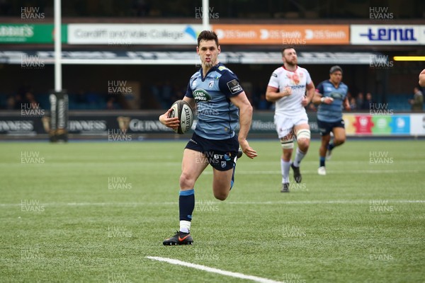 240318 - Cardiff Blues v Ulster - Guinness PRO14 - Tomos Williams of Cardiff Blues races away