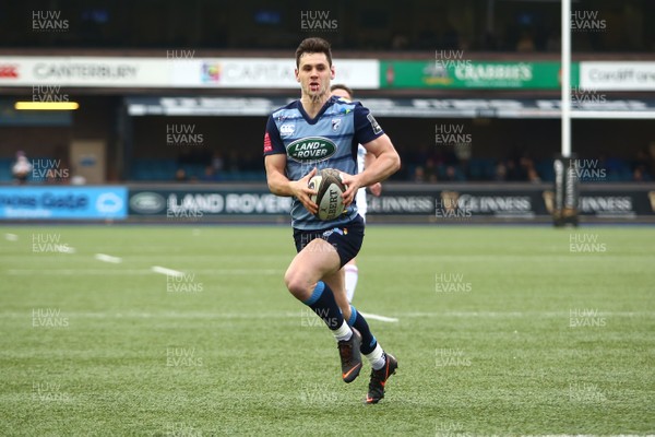 240318 - Cardiff Blues v Ulster - Guinness PRO14 - Tomos Williams of Cardiff Blues races away