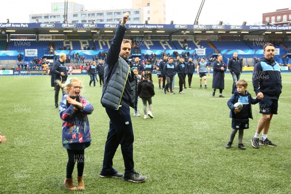 240318 - Cardiff Blues v Ulster - Guinness PRO14 - Head Coach of Cardiff Blues Danny Wilson applauds the crowd after his final home game