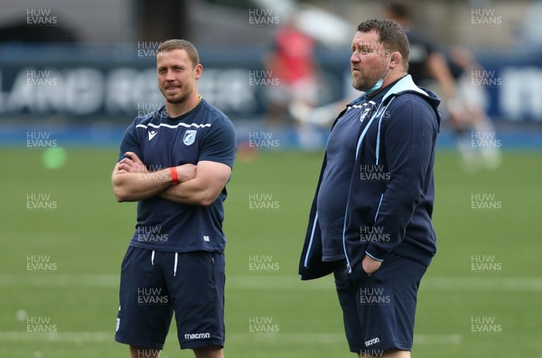 050621 - Cardiff Blues v Zebre, Guinness PRO14 Rainbow Cup - Coach Richie Rees, left, with Cardiff Blues head coach Dai Young during warm up