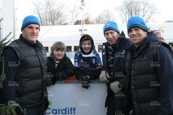 22.12.09 Cardiff Blues at The Winter Wonderland -  Gethin Jenkins, Tom Shanklin & Rhys Thomas meet Blues fans at The Winter Wonderland. 