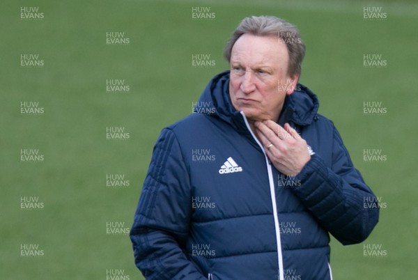 260118 - Cardiff City Press Conference and Training Session - Cardiff City manager Neil Warnock during a training session ahead of their FA Cup match against Manchester City on the 28th January