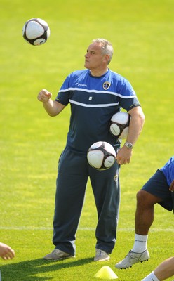 Cardiff City Training and Press Conf. 120508