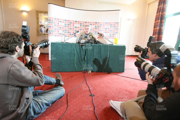 02.04.08 - Cardiff City Press Conference - Cardiff City Manager, Dave Jones talks to the media 