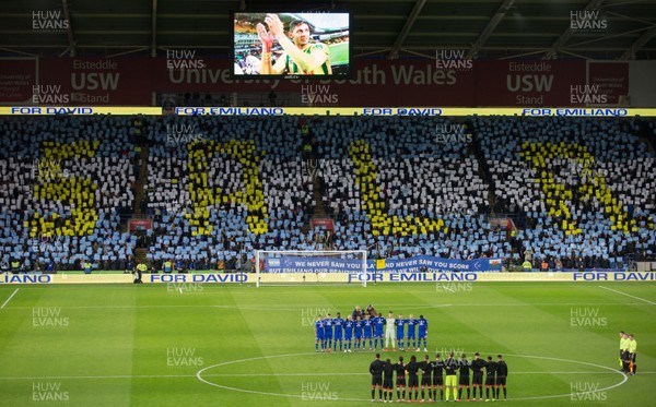 020219 - Cardiff City v AFC Bournemouth, Premier League - Fans pay tribute to Emiliano Sala at the Cardiff City Stadium in a minutes silence ahead of the match against Bournemouth