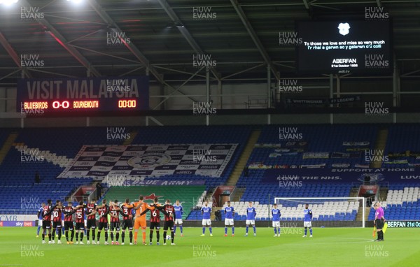 211020 - Cardiff City v AFC Bournemouth, Sky Bet Championship - The players from teams observe a minutes silence in memory of those killed in the Aberfan Disaster on this day 54 years ago