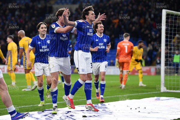 170226 - Cardiff City v AFC Wimbledon - Sky Bet League 1 - Perry NG of Cardiff City celebrates scoring a goal with team mates