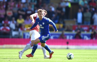 020918 - Cardiff City v Arsenal - Premier League - Danny Ward of Cardiff City looks for support