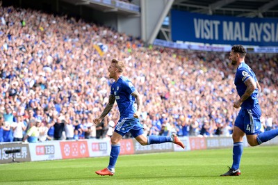 020918 - Cardiff City v Arsenal - Premier League - Danny Ward of Cardiff City celebrates scoring goal