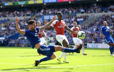 020918 - Cardiff City v Arsenal - Premier League - Sean Morrison of Cardiff City tries to get on the end of a cross