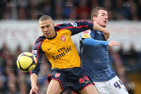 25.01.09 - Cardiff City v Arsenal, FA Cup Round 4 -  Cardiff's Ross McCormack and Arsenals Kieron Gibbs tangle 