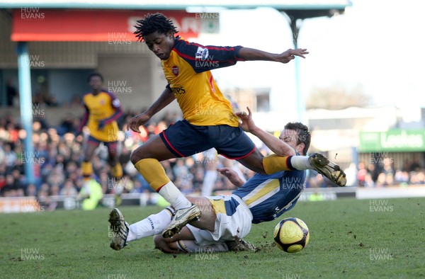 25.01.09 - Cardiff City v Arsenal, FA Cup Round 4 -  Arsenals Alex Song is tackled by Cardiff's Gavin Rae 