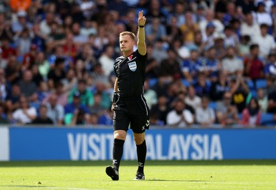 010826 - Cardiff City v AS Roma - Pre Season Friendly - Referee Aaron Wyn Jones 