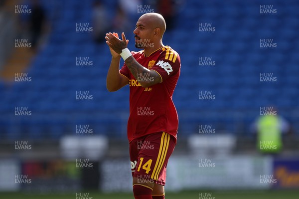 010826 - Cardiff City v AS Roma - Pre Season Friendly - Donyell Malen of Roma thanks the fans at full time