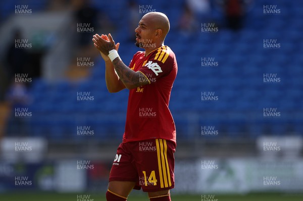 010826 - Cardiff City v AS Roma - Pre Season Friendly - Donyell Malen of Roma thanks the fans at full time