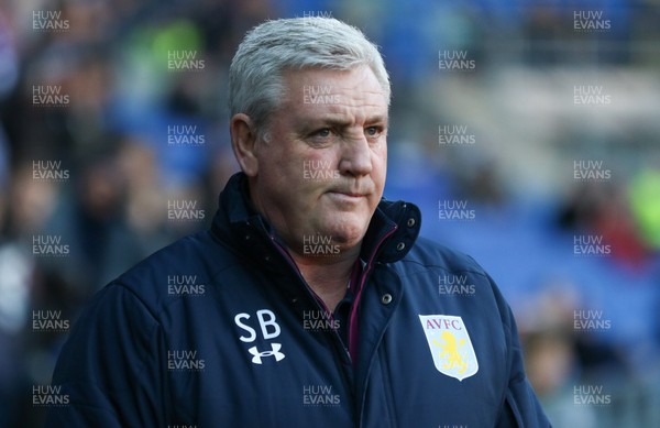 020117 - Cardiff City v Aston Villa, Sky Bet Championship - Aston Villa manager Steve Bruce at the start of the match by Gareth Everett