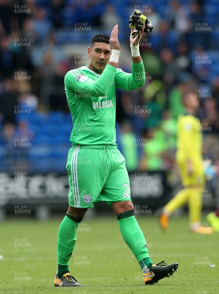 120817 - Cardiff City v Aston Villa - SkyBet Championship - Neil Etheridge of Cardiff City thanks the fans at full time