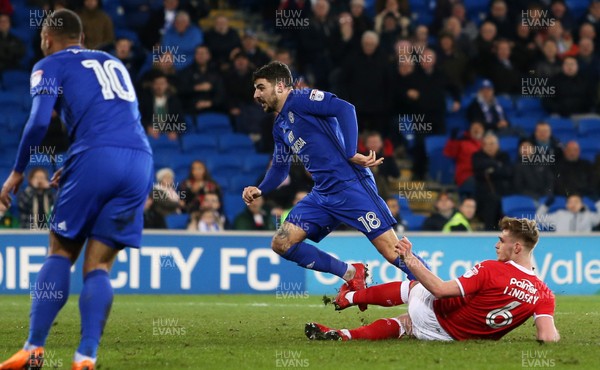 060318 - Cardiff City v Barnsley - SkyBet Championship - Callum Paterson of Cardiff City scores a goal
