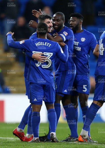 060318 - Cardiff City v Barnsley - SkyBet Championship - Callum Paterson of Cardiff City celebrates scoring a goal with team mates