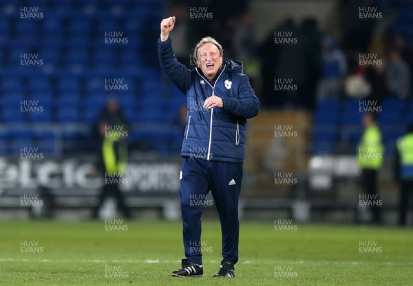 060318 - Cardiff City v Barnsley - SkyBet Championship - Cardiff Manager Neil Warnock celebrates with fans at full time