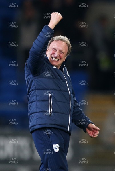 060318 - Cardiff City v Barnsley - SkyBet Championship - Cardiff Manager Neil Warnock celebrates with fans at full time