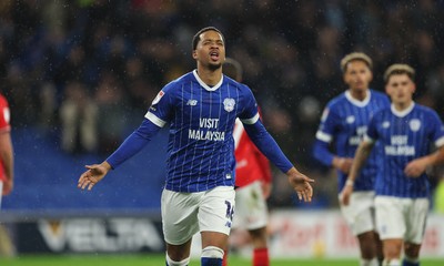 270126 - Cardiff City v Barnsley, EFL Sky Bet League 1 - Chris Willock of Cardiff City celebrates after scoring goal