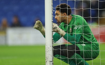 270126 - Cardiff City v Barnsley, EFL Sky Bet League 1 - Barnsley goalkeeper Owen Goodman