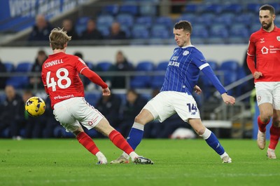 270126 - Cardiff City v Barnsley, EFL Sky Bet League 1 - David Turnbull of Cardiff City takes on Luca Connell of Barnsley