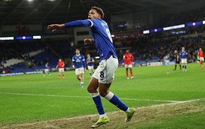 270126 - Cardiff City v Barnsley, EFL Sky Bet League 1 - Omari Kellyman of Cardiff City celebrates after scoring the third goal
