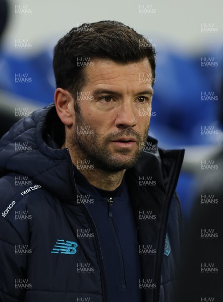 270126 - Cardiff City v Barnsley, EFL Sky Bet League 1 - Cardiff City head coach Brian Barry-Murphy