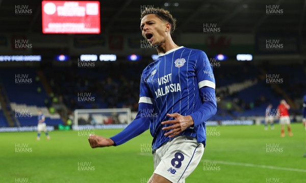 270126 - Cardiff City v Barnsley, EFL Sky Bet League 1 - Omari Kellyman of Cardiff City celebrates after scoring the third goal