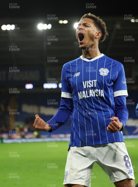 270126 - Cardiff City v Barnsley, EFL Sky Bet League 1 - Omari Kellyman of Cardiff City celebrates after scoring the third goal