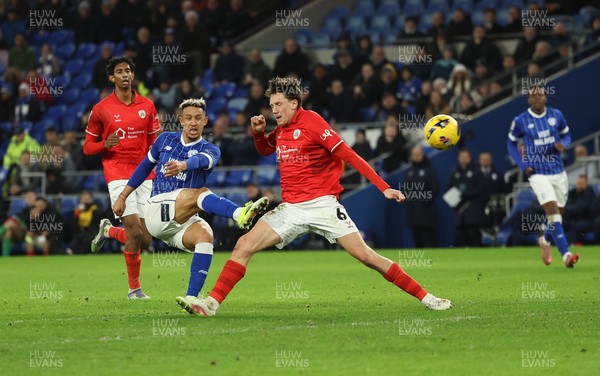 270126 - Cardiff City v Barnsley, EFL Sky Bet League 1 - Callum Robinson of Cardiff City fires a shot at goal which hits the underside of the crossbar