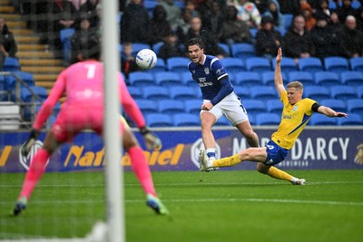 241026 - Cardiff City v Birmingham City - Sky Bet Championship - Ollie Tanner of Cardiff City has a shot on goal