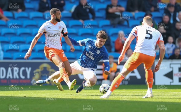 210326 - Cardiff City v Blackpool, EFL Sky Bet League 1 - Ollie Tanner of Cardiff City and CJ Hamilton of Blackpool compete for the ball
