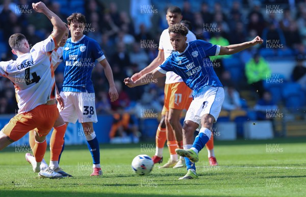 210326 - Cardiff City v Blackpool, EFL Sky Bet League 1 - Omari Kellyman of Cardiff City fires a shot at goal